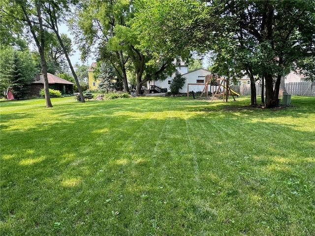 406 W Marshall Street, Marshall, MN 56258