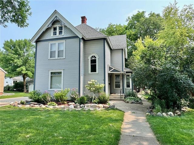 406 W Marshall Street, Marshall, MN 56258