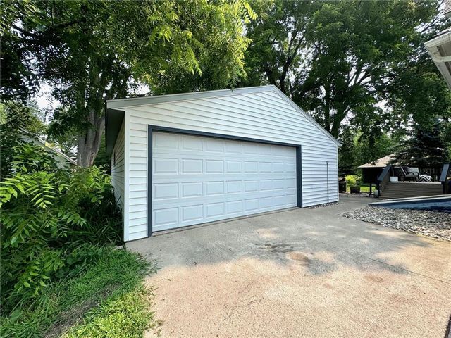 406 W Marshall Street, Marshall, MN 56258