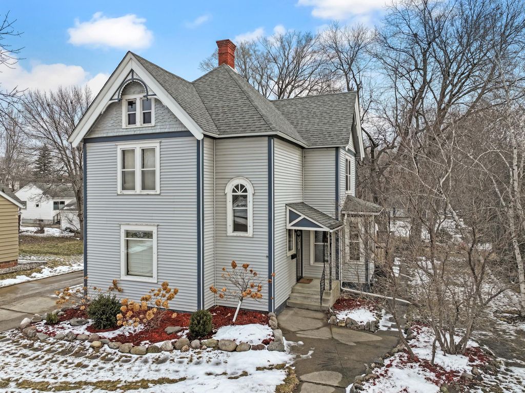 406 W Marshall Street, Marshall, MN 56258