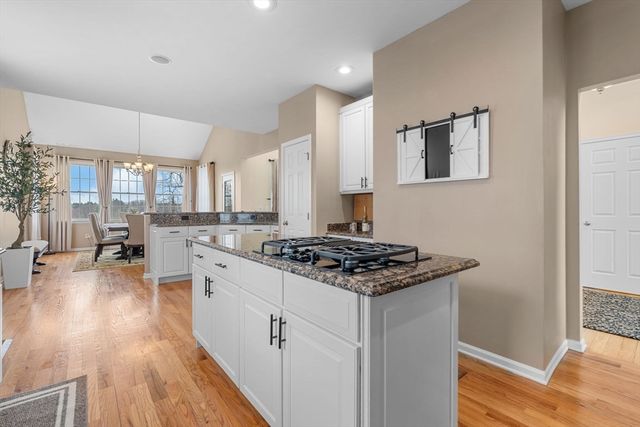 13 Fairways Ln, Methuen, MA 01844