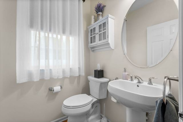 13 Fairways Ln, Methuen, MA 01844