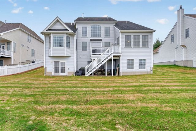 13 Fairways Ln, Methuen, MA 01844