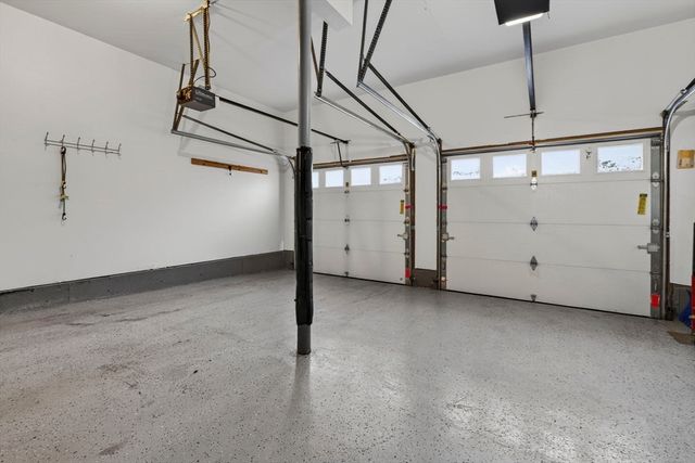 13 Fairways Ln, Methuen, MA 01844