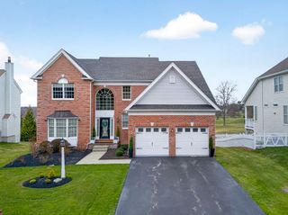 13 Fairways Ln, Methuen, MA 01844