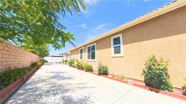 1413 Reeds, San Jacinto, CA 92582