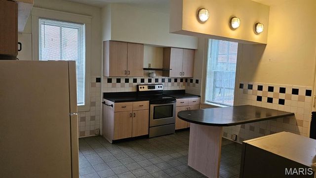 3618 Dunnica Avenue, St Louis, MO 63116