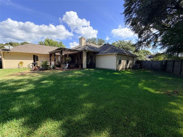 7287 Lakeshore Court, Willis, TX 77318
