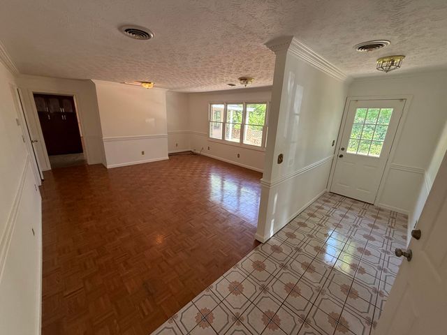 72 Military Road, Somerset, KY 42503