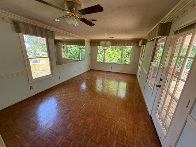 72 Military Road, Somerset, KY 42503