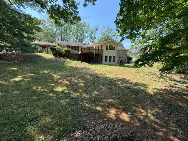 72 Military Road, Somerset, KY 42503