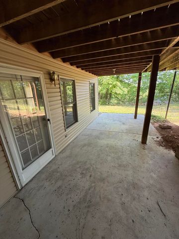 72 Military Road, Somerset, KY 42503