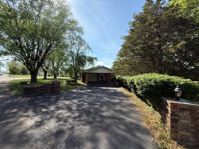 72 Military Road, Somerset, KY 42503