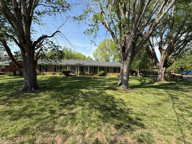 72 Military Road, Somerset, KY 42503