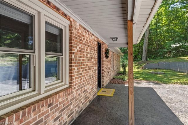 142 Pioneer Road, Harmony, NC 28634
