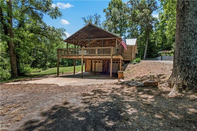 142 Pioneer Road, Harmony, NC 28634