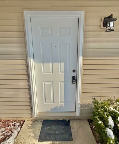 1978 Laura Lane, Chesterton, IN 46304