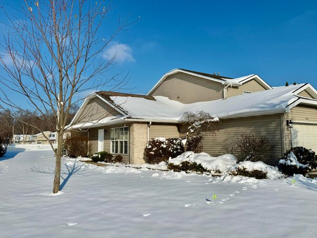 1978 Laura Lane, Chesterton, IN 46304