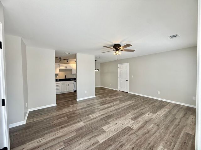 1978 Laura Lane, Chesterton, IN 46304