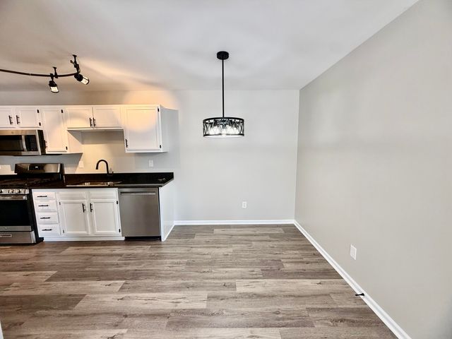 1978 Laura Lane, Chesterton, IN 46304