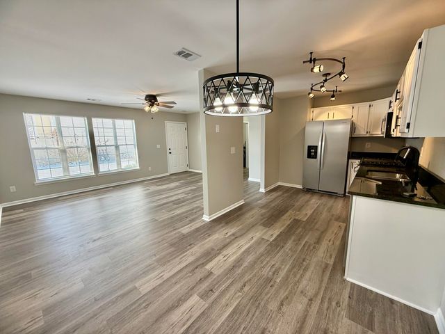 1978 Laura Lane, Chesterton, IN 46304