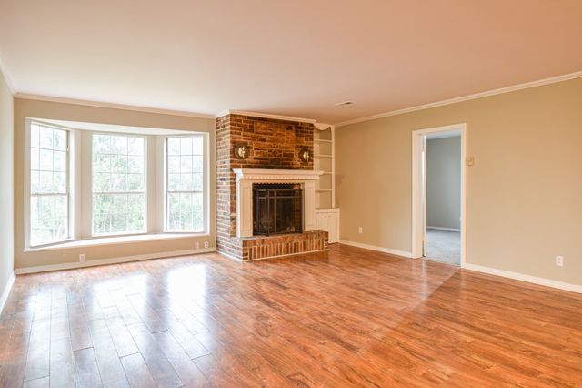 312 Sunnyside Ln, Columbia, TN 38401