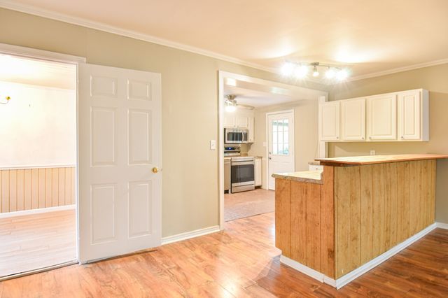 312 Sunnyside Ln, Columbia, TN 38401