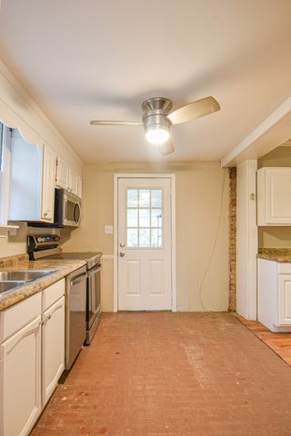 312 Sunnyside Ln, Columbia, TN 38401