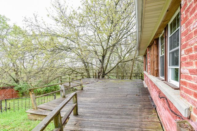 312 Sunnyside Ln, Columbia, TN 38401