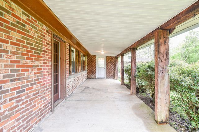 312 Sunnyside Ln, Columbia, TN 38401
