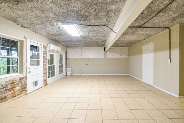 312 Sunnyside Ln, Columbia, TN 38401