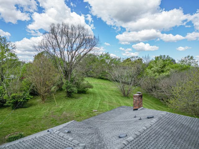 312 Sunnyside Ln, Columbia, TN 38401