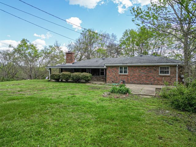 312 Sunnyside Ln, Columbia, TN 38401