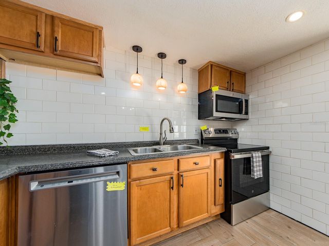 502 LEXINGTON STREET, Dunedin, FL 34698