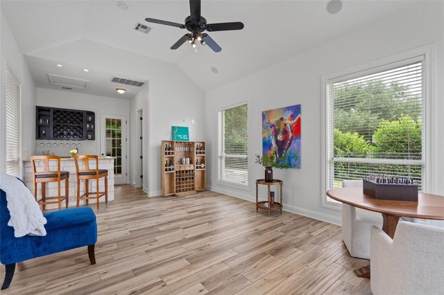 4313 Rio Robles DR, Austin, TX 78746