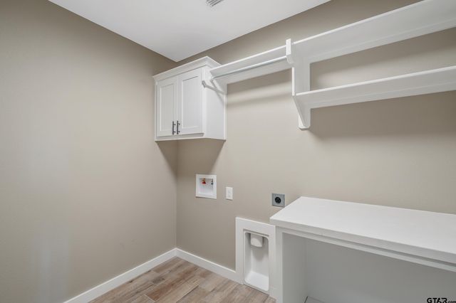 16218 Crossing Circle, Lindale, TX 75771