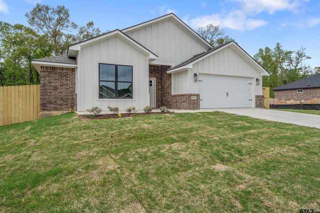 16218 Crossing Circle, Lindale, TX 75771