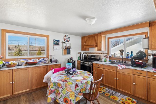 1811 Canal Shore Drive, Le Claire, IA 52753