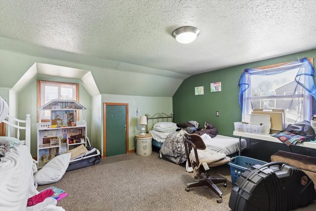 1811 Canal Shore Drive, Le Claire, IA 52753