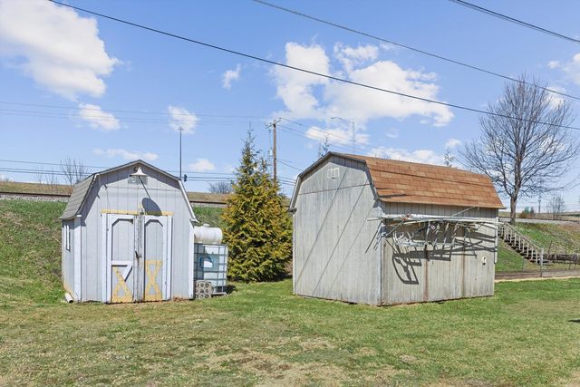 1811 Canal Shore Drive, Le Claire, IA 52753