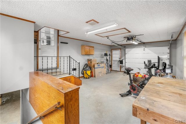 102 Sherwood Lane, Salina, NY 13212
