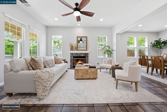 1248 Oak Knoll Dr, Concord, CA 94521