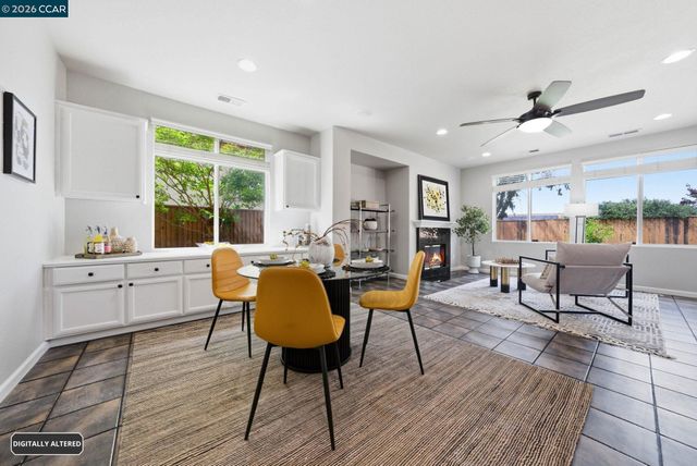 1248 Oak Knoll Dr, Concord, CA 94521