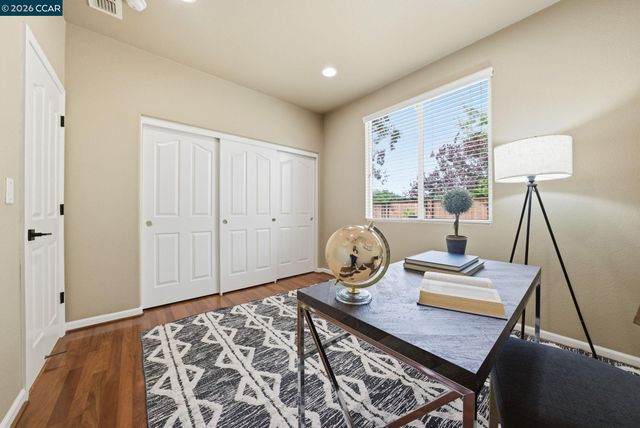 1248 Oak Knoll Dr, Concord, CA 94521