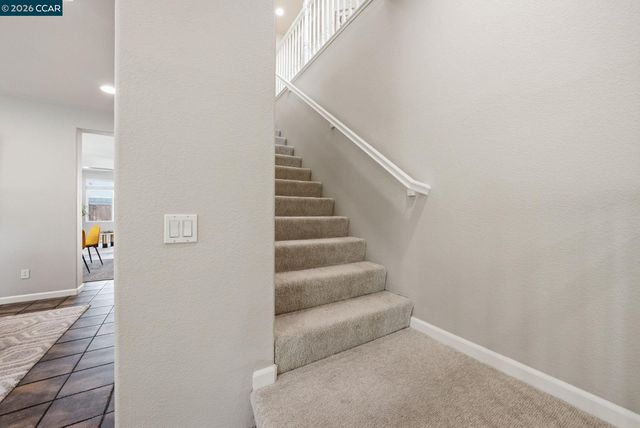 1248 Oak Knoll Dr, Concord, CA 94521