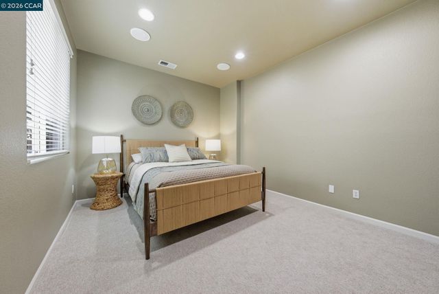 1248 Oak Knoll Dr, Concord, CA 94521