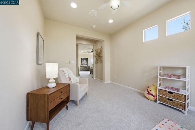 1248 Oak Knoll Dr, Concord, CA 94521