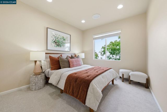 1248 Oak Knoll Dr, Concord, CA 94521