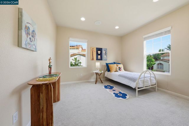 1248 Oak Knoll Dr, Concord, CA 94521