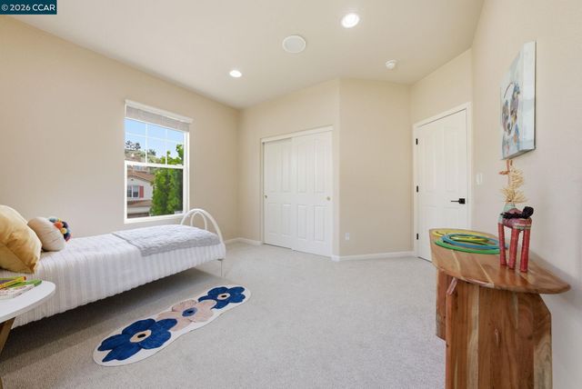 1248 Oak Knoll Dr, Concord, CA 94521